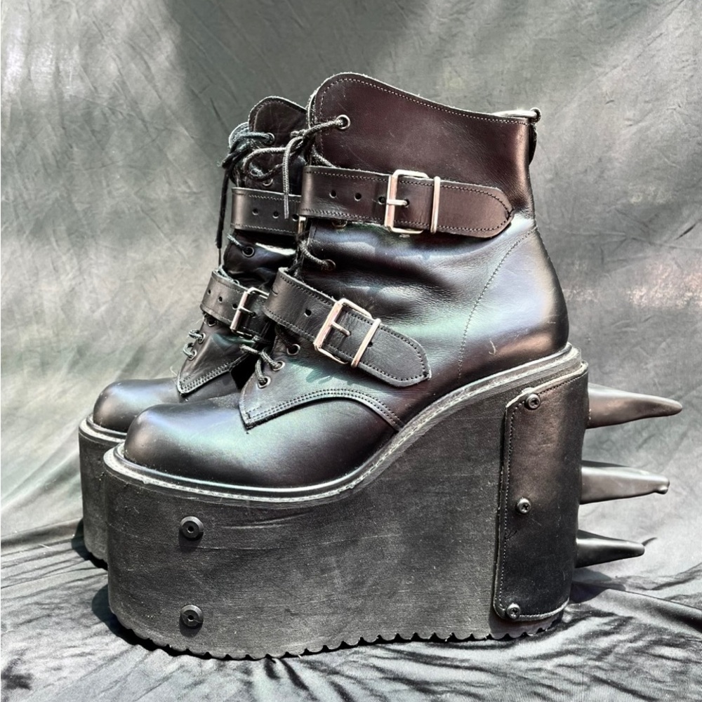 Transmuter Gothic Platform Boots